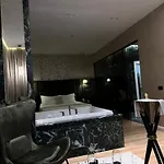 Monaco Hotell Kamez